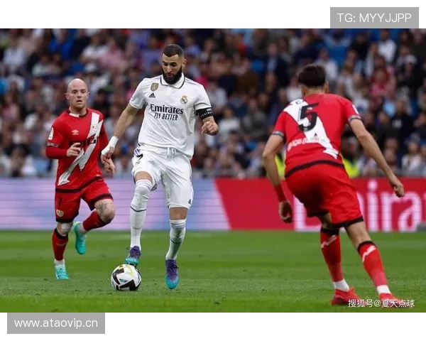 皇马中锋短缺问题持续影响球队进攻稳定性与赛季走势