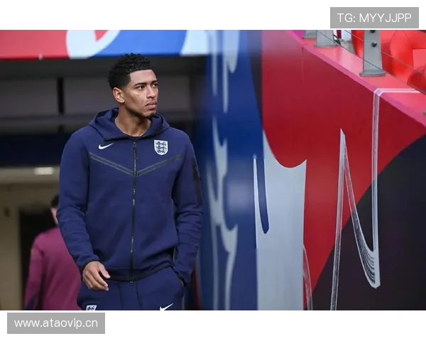 贝林厄姆这日常比电影还奢侈，普通人一周工资才买他的鞋垫吧？